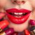 Opadające kąciki ust – jak makijaż zmienia ich wygląd?